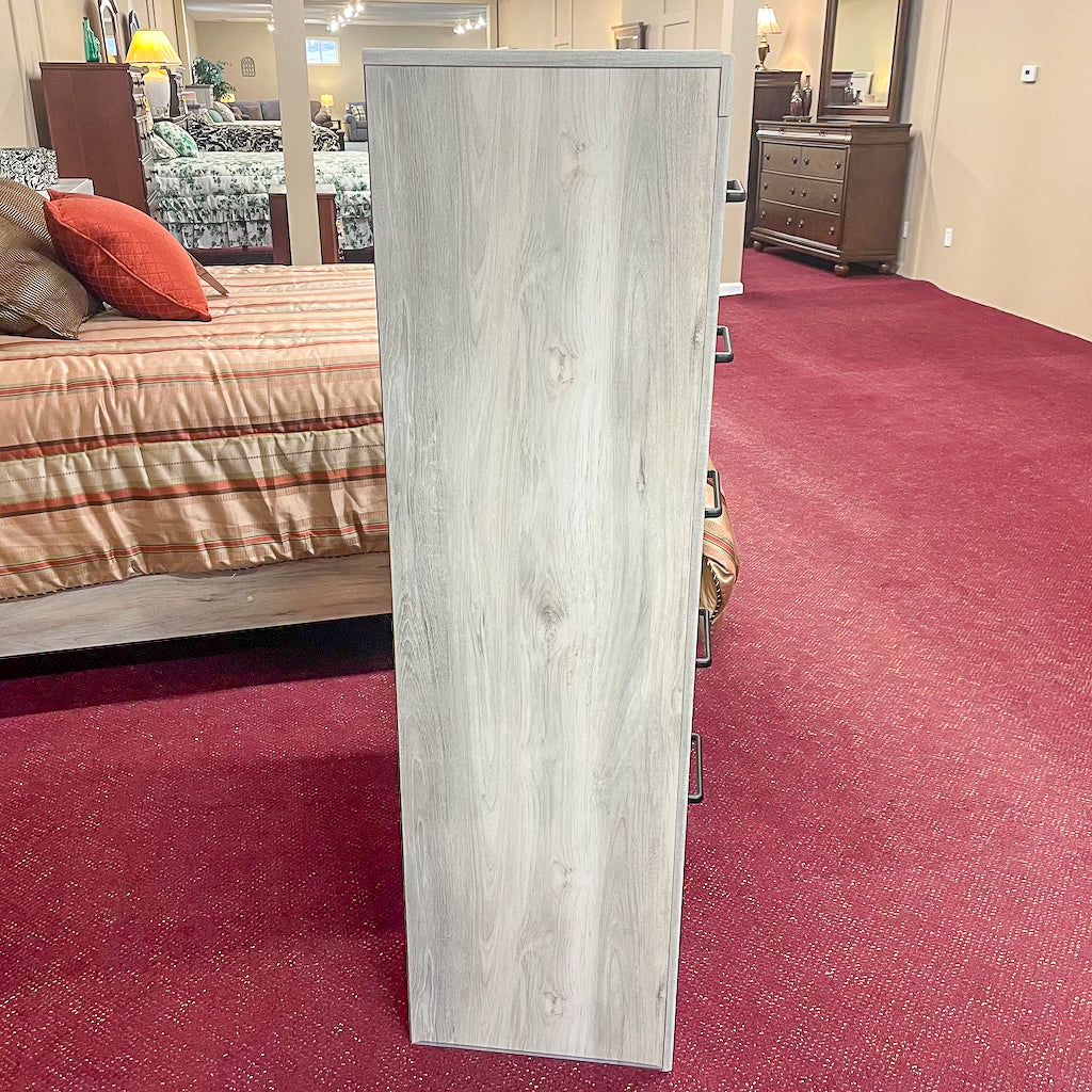 Cambeck Chest of Drawers